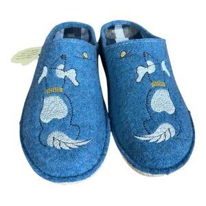 NWT Blue Felt Dog Embroidered Slippers‎